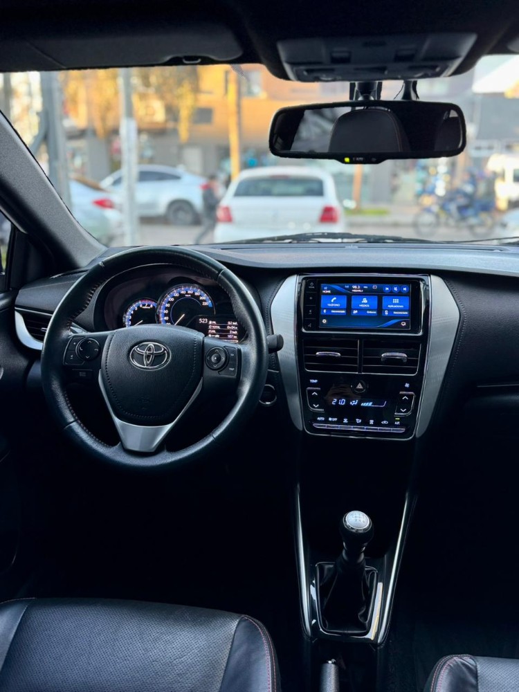 Toyota Yaris S — foto 11